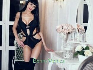 Bonny_Monica