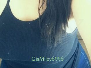 GiaMiley6996