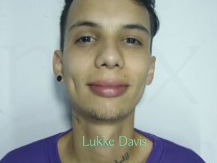 Lukke_Davis