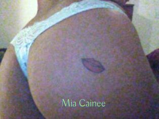 Mia_Cainee