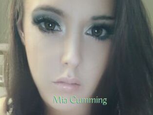 Mia_Cumming