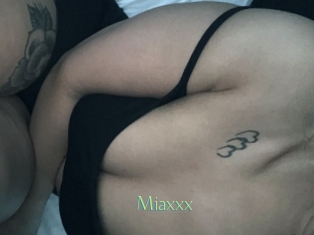 Miaxxx