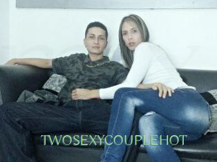 TWOSEXYCOUPLEHOT